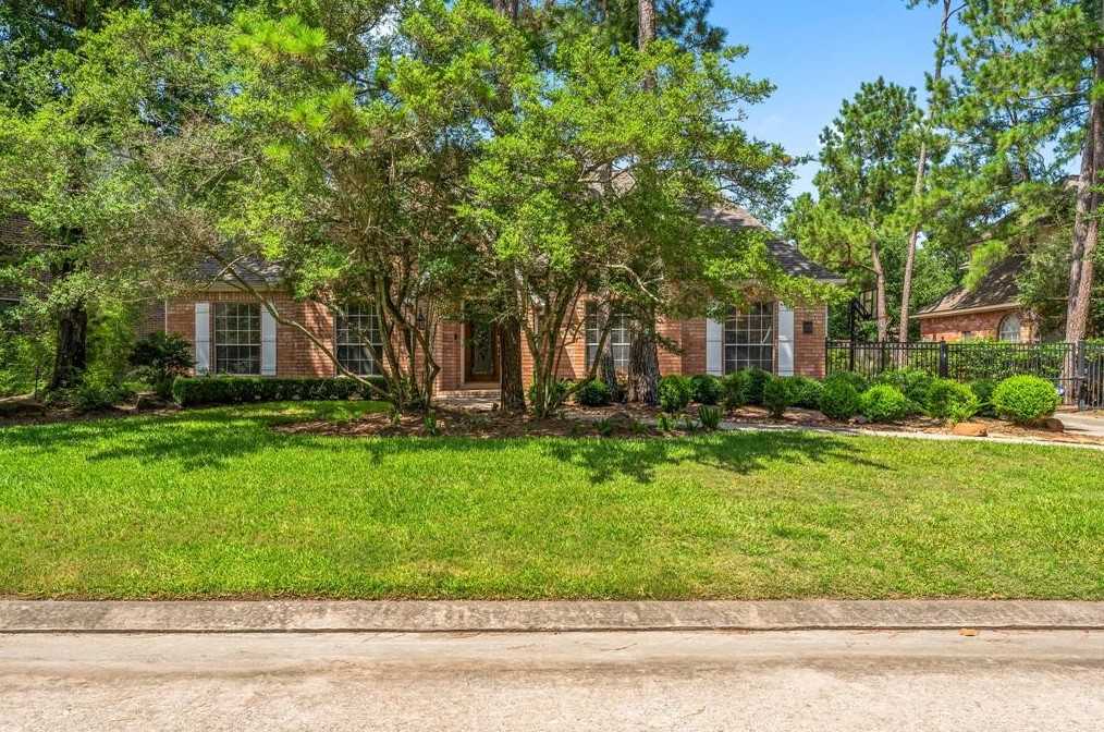39 N Morning Cloud Cir, Spring, TX 77381