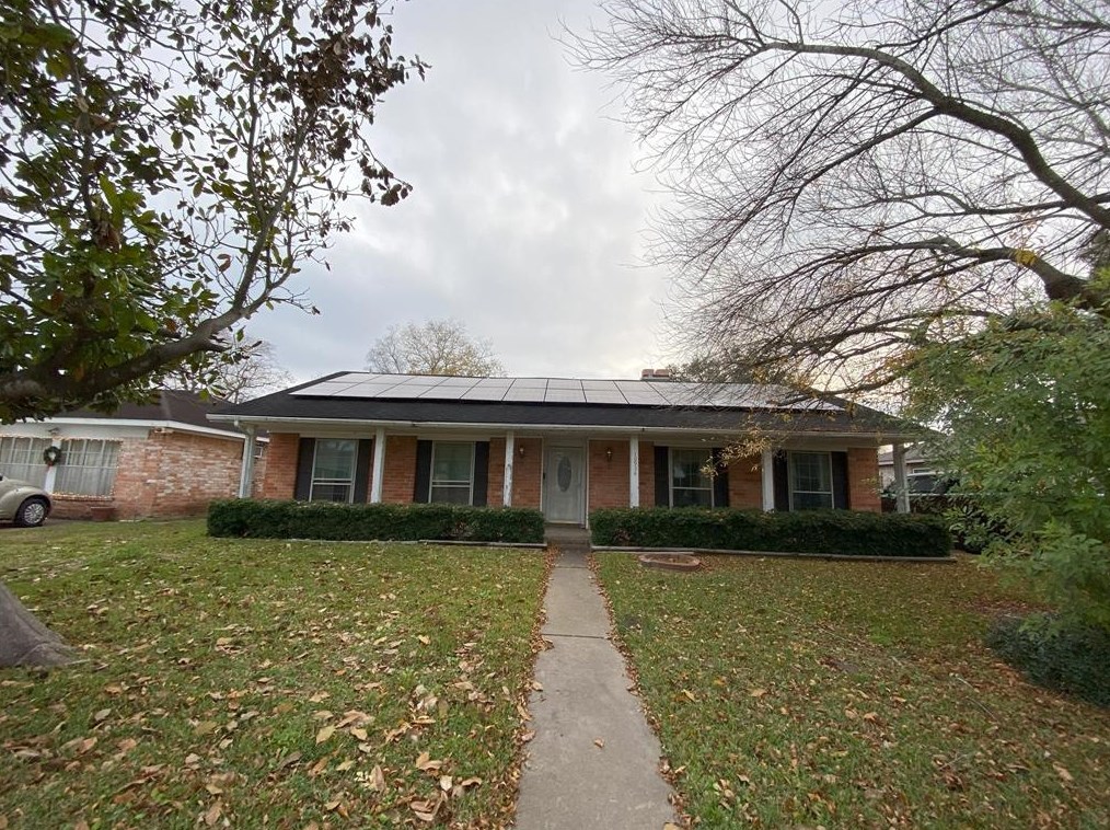 10934 Sageyork Dr, Houston TX  77089-3622 exterior