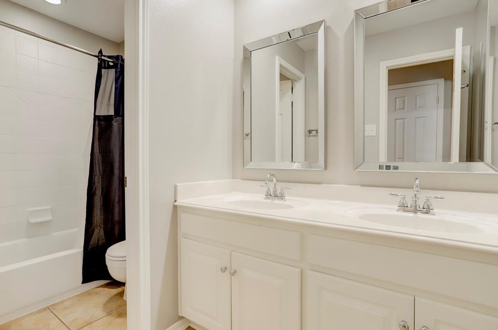 2218 Country Mile Ln, Richmond TX  77406-1295 exterior