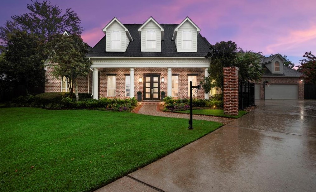 4385 Brownstone Dr, Beaumont, TX 77706-7468