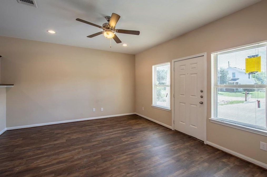 8142 Cabot St, Houston TX  77078-2704 exterior