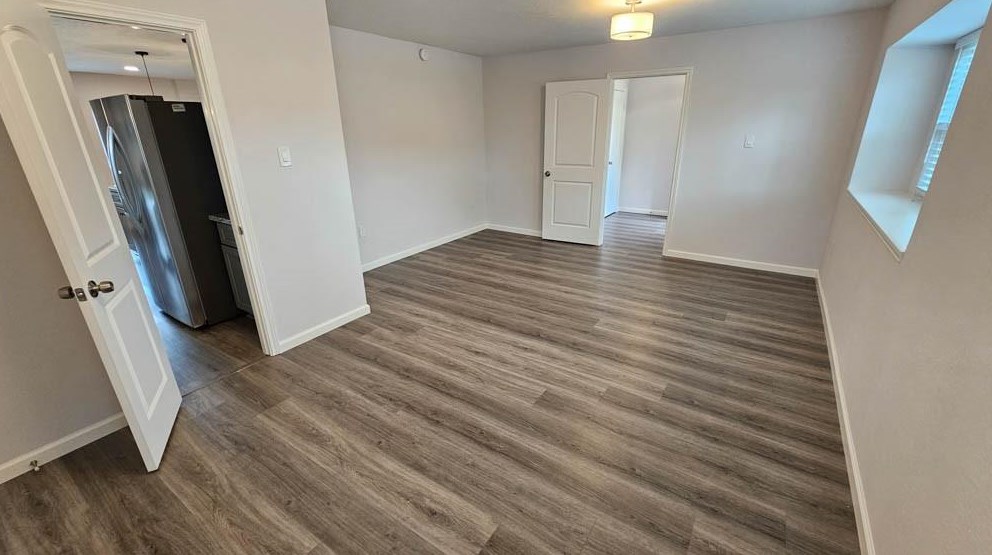 9327 Leader St, Houston TX  77036-5245 exterior
