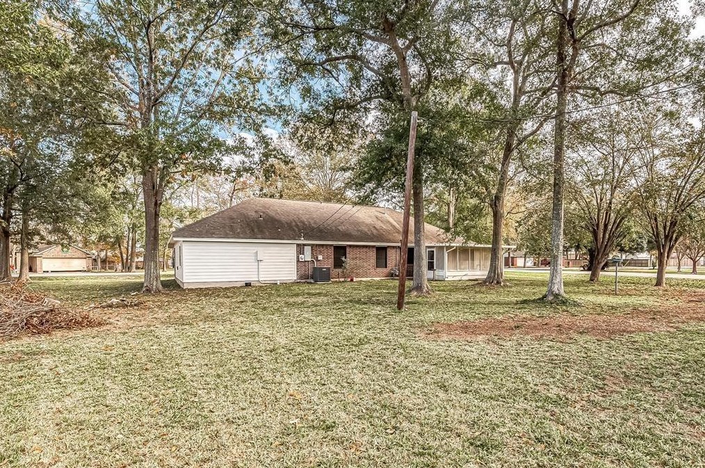 3103 Indian Mound Trl, Crosby TX  77532-7257 exterior