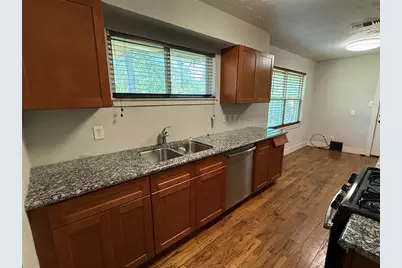 10317 Kelburn Drive, Houston, TX 77016 - Photo 8