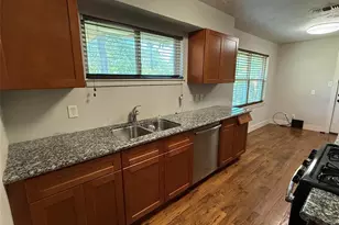 10317 Kelburn Dr, Houston, TX 77016 - Photo 8