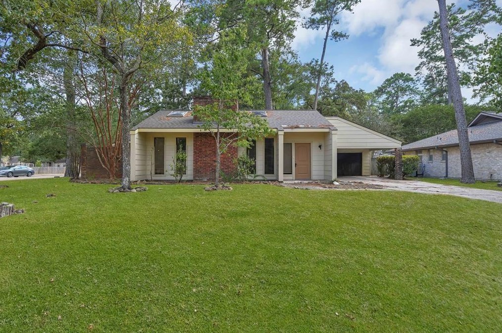 1926 Maple Lakes Dr, Humble, TX 77339-3351