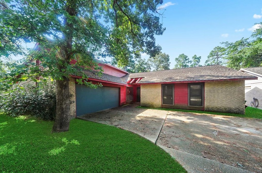3306 Lake Stream Dr, Humble, TX 77339-1388