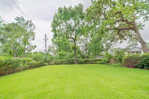 1415 Sue Barnett Dr, Houston, TX 77018 - Photo 46