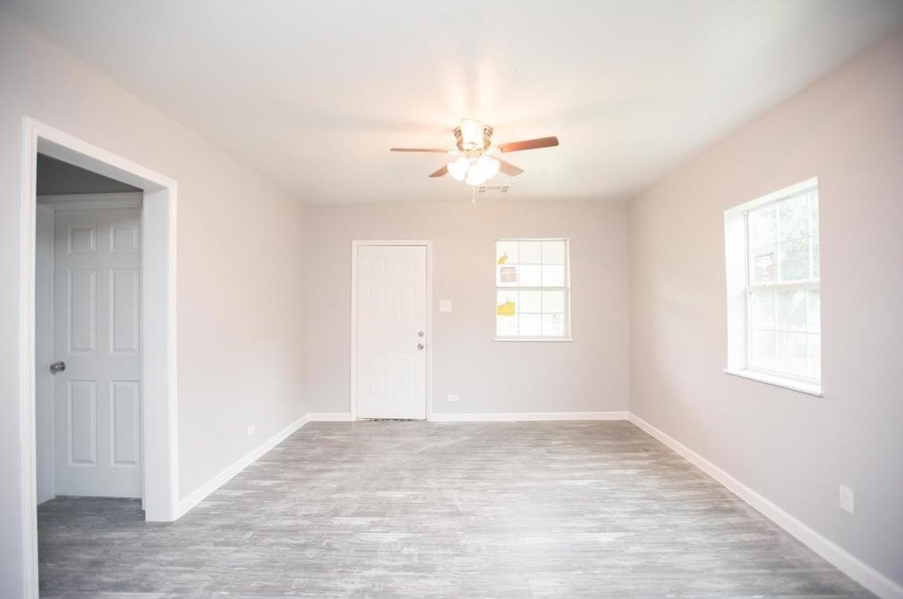 1118 Clinton Park St, Houston, TX 77029-4510