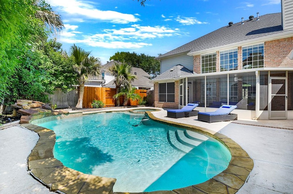 14007 Lochshire St, Houston, TX 77077-1830