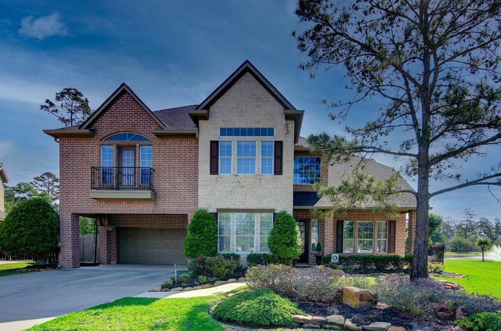 8102 Hideaway Ct, Spring, TX 77389-3898