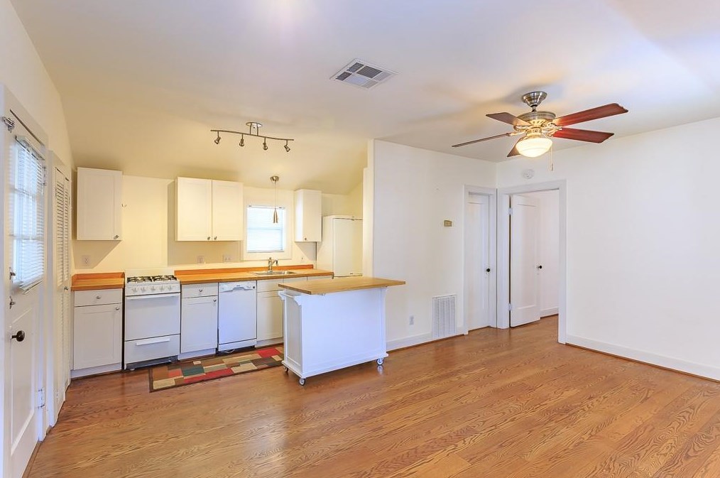 1655 Harold St #4, Houston, TX 77006