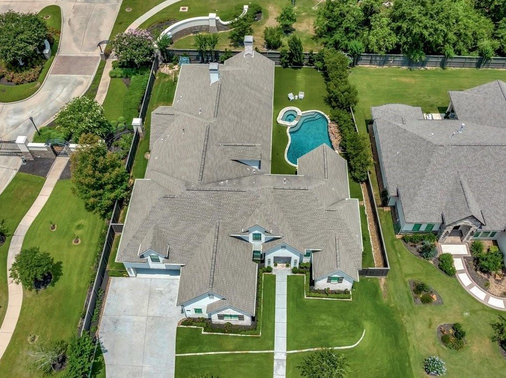 6626 Pennwell Dr, Spring, TX 77389-4029