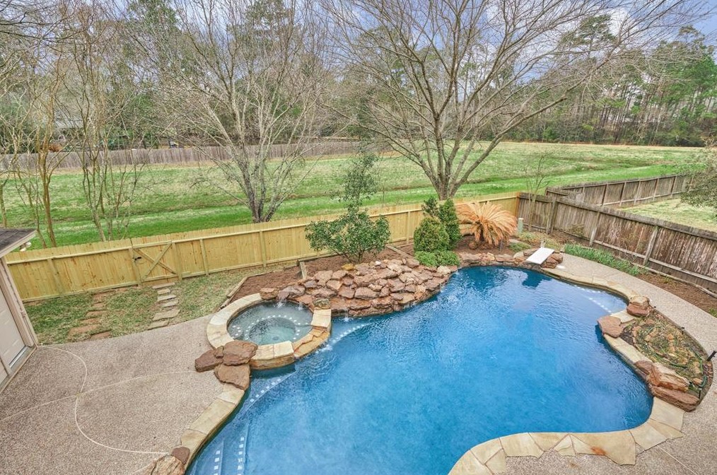 14 Featherfall Pl, Spring, TX 77381-3114