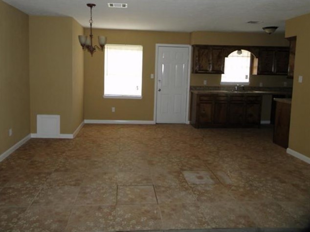 5214 Dumore Dr, Houston TX  77048-1708 exterior