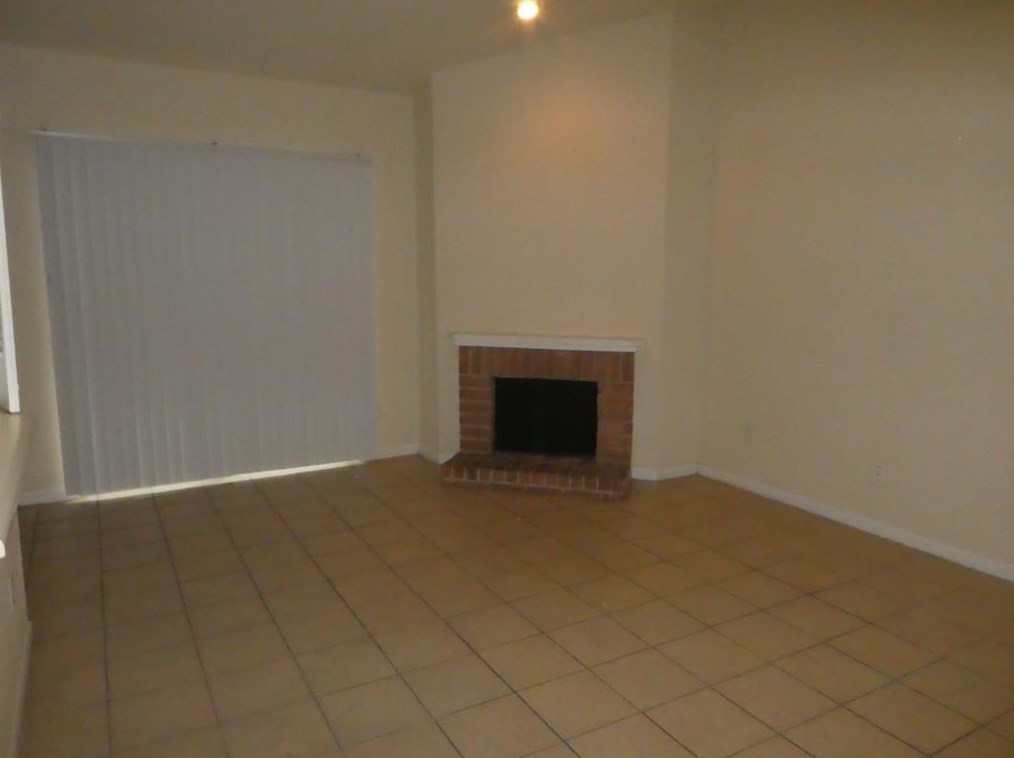 16111 Aspenglen Dr #1004, Houston, TX 77084