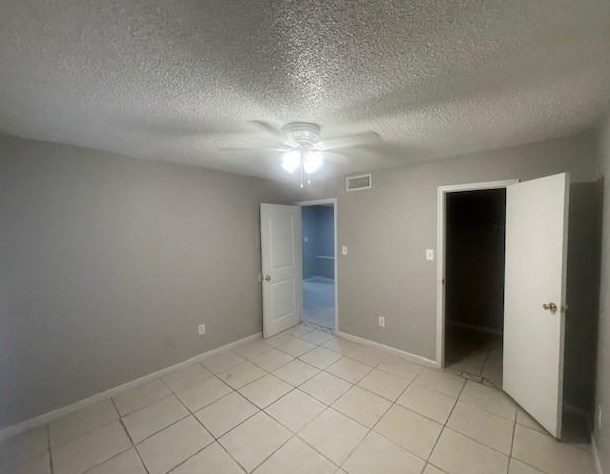 10101 Gessner Rd, Houston TX  77071-1054 exterior