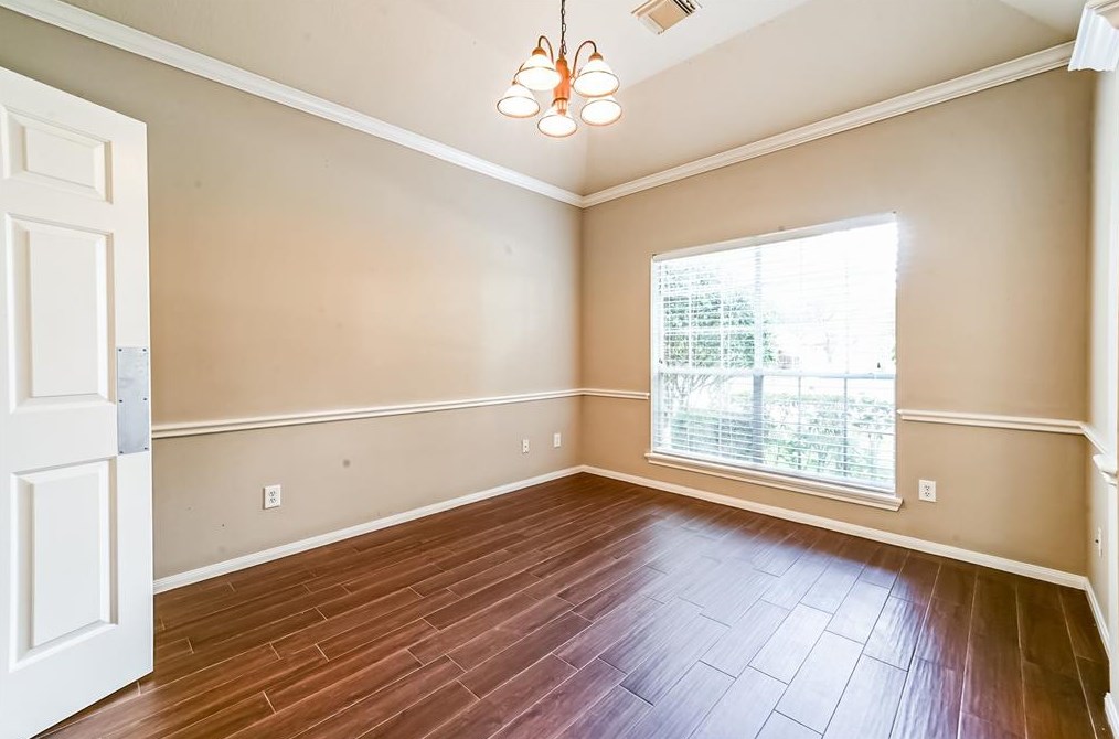 14431 Wadlington Dr, Houston TX  77044-5084 exterior