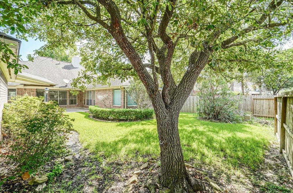 14431 Wadlington Dr, Houston TX  77044-5084 exterior