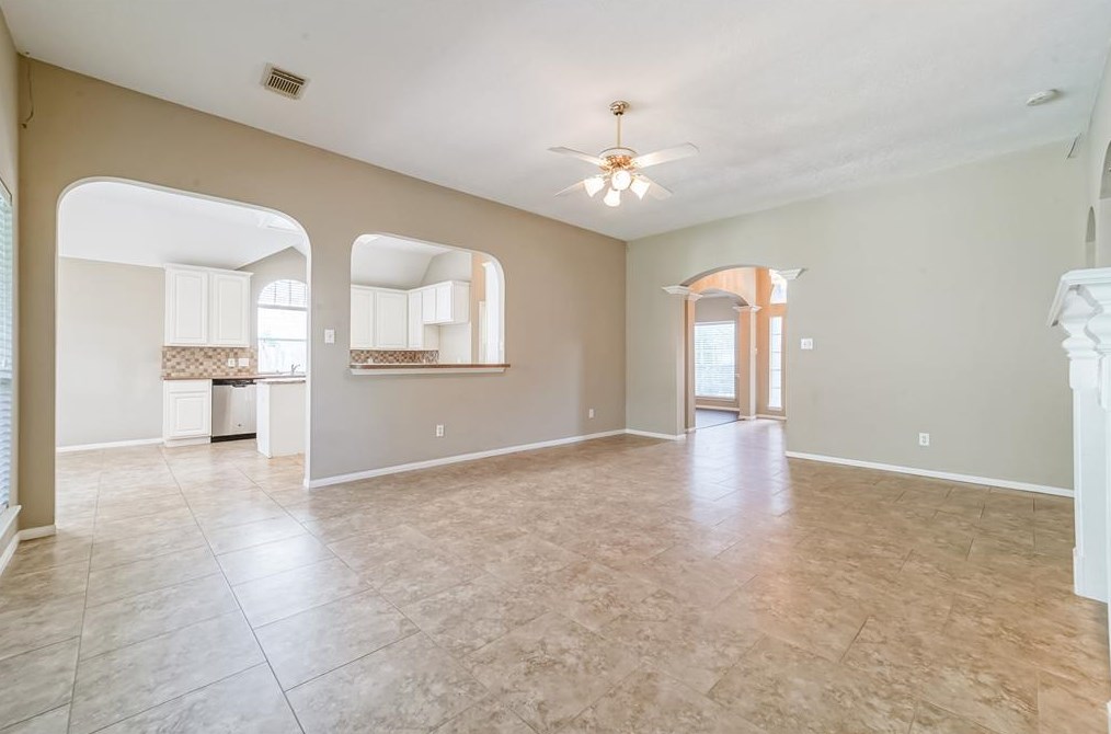 14431 Wadlington Dr, Houston TX  77044-5084 exterior