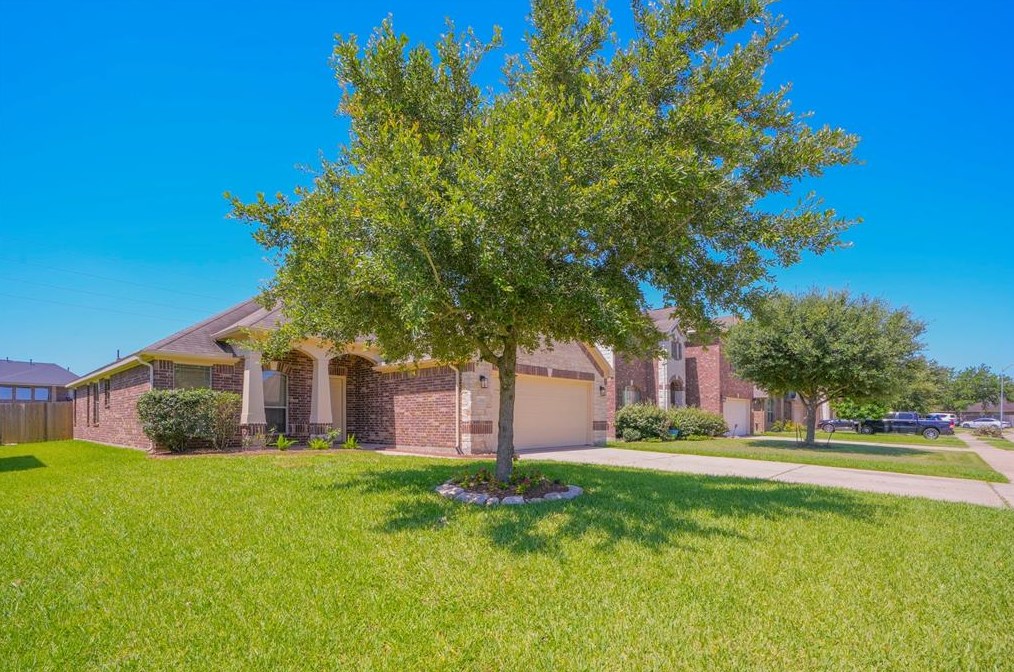 23611 Starbridge Lake Ln, Richmond, TX 77407-2885