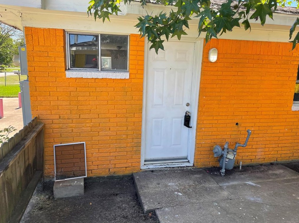 7803 Glass St, Houston, TX 77016