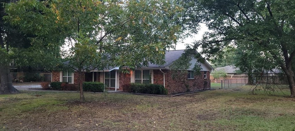21810 Roseville Dr, Spring TX  77388-2934 exterior