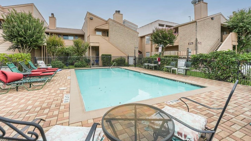 1915 Augusta Dr Apt 35, Houston, TX 77057