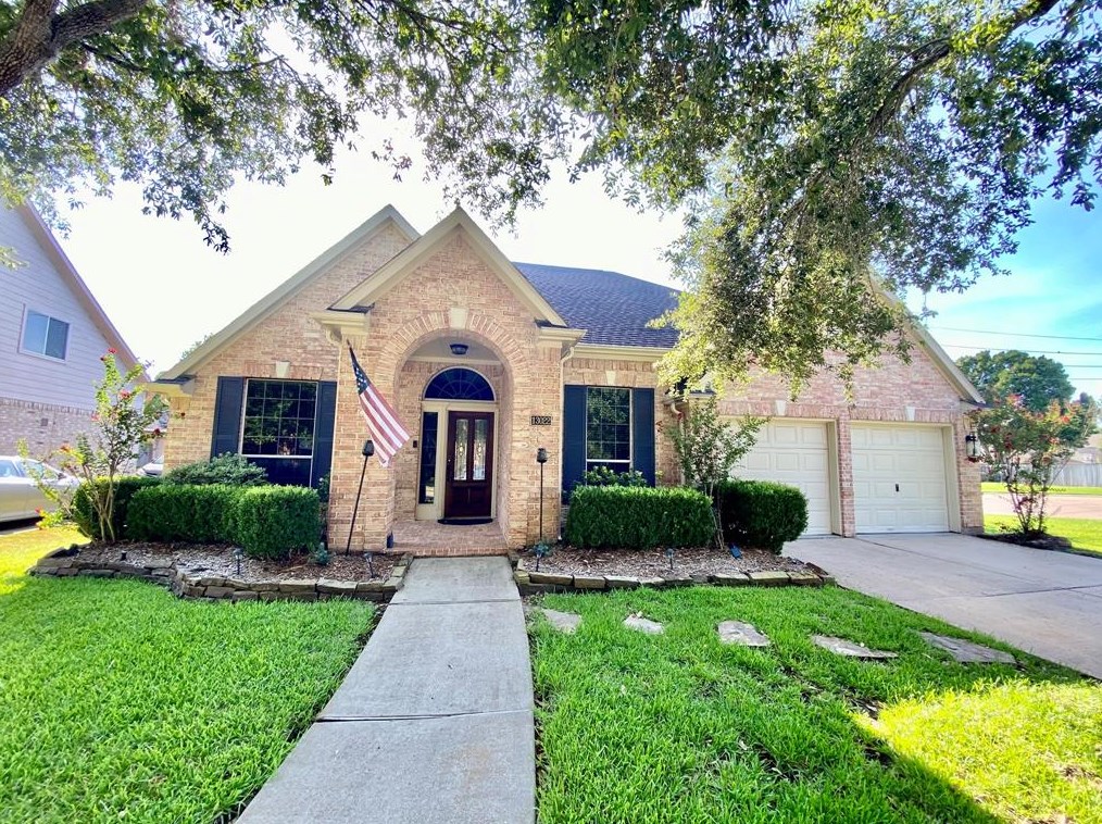 13022 Forester Canyon Ln, Sugar Land, TX 77498