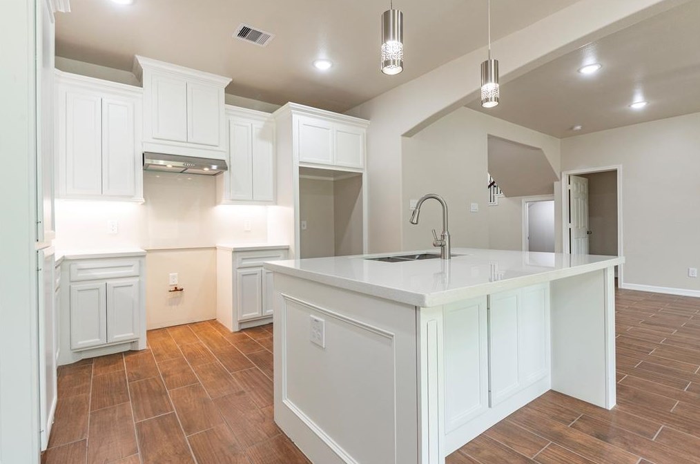 9718 Bennett St, Houston, TX 77029-4210