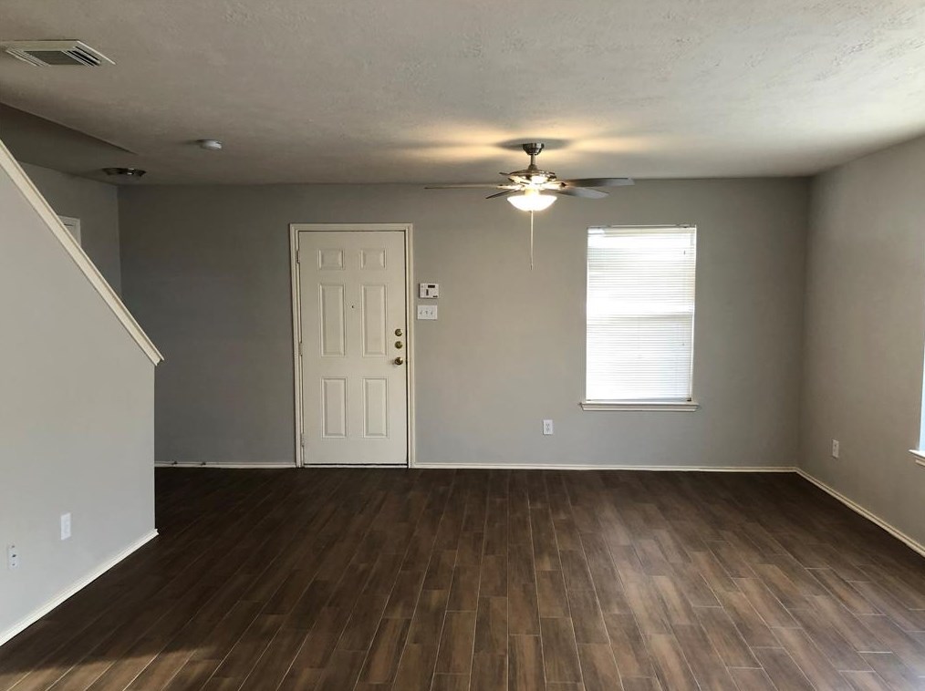 2926 Steelhead Dr, Houston, TX 77045