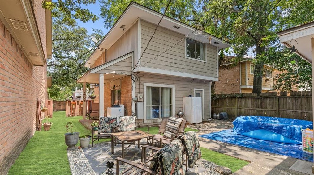 14309 Cashel Frst Dr, Houston TX  77069-3511 exterior
