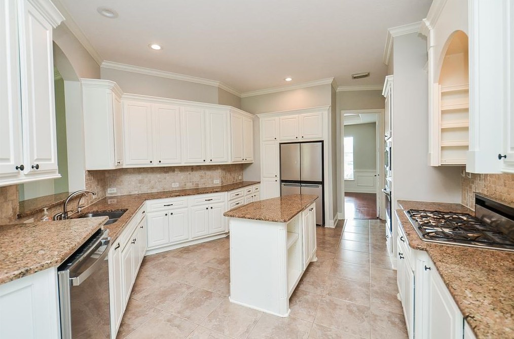 6106 Waterfall Trace Ln, Fulshear TX 77441-2062 exterior