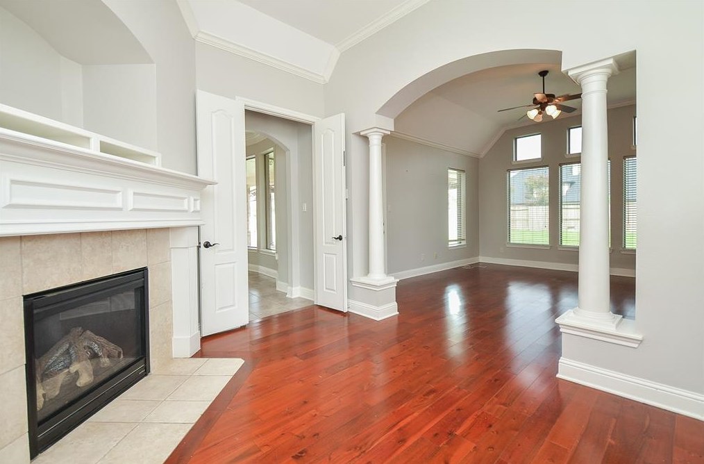 6106 Waterfall Trace Ln, Fulshear TX 77441-2062 exterior