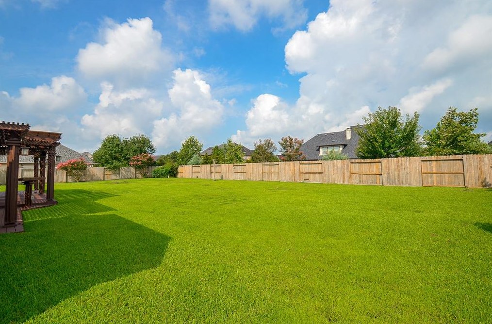 6106 Waterfall Trace Ln, Fulshear TX 77441-2062 exterior