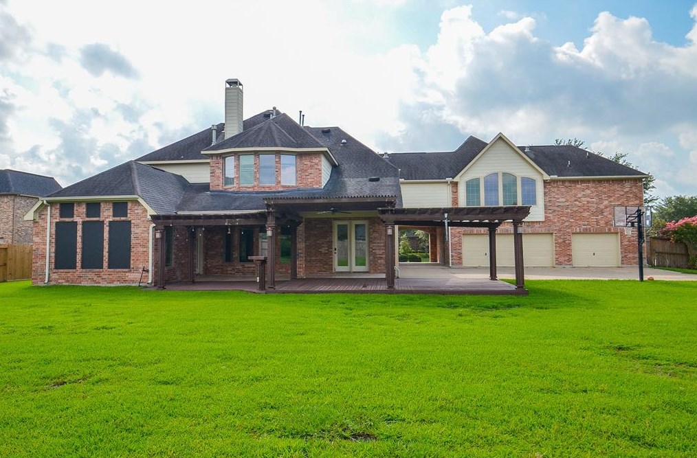 6106 Waterfall Trace Ln, Fulshear TX 77441-2062 exterior