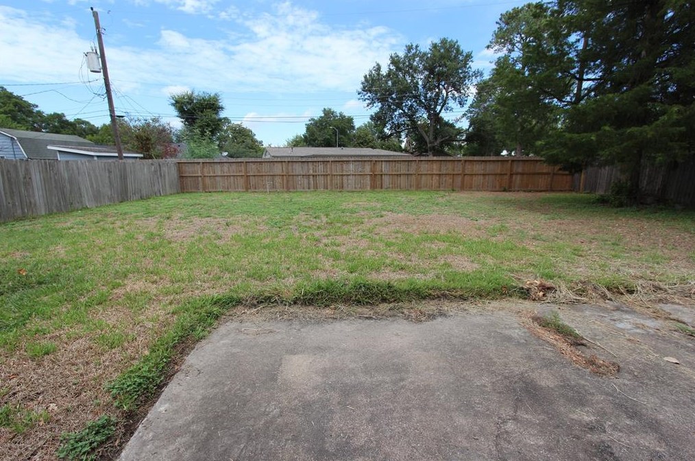 7522 Hammerly, Houston TX  77055-1205 exterior