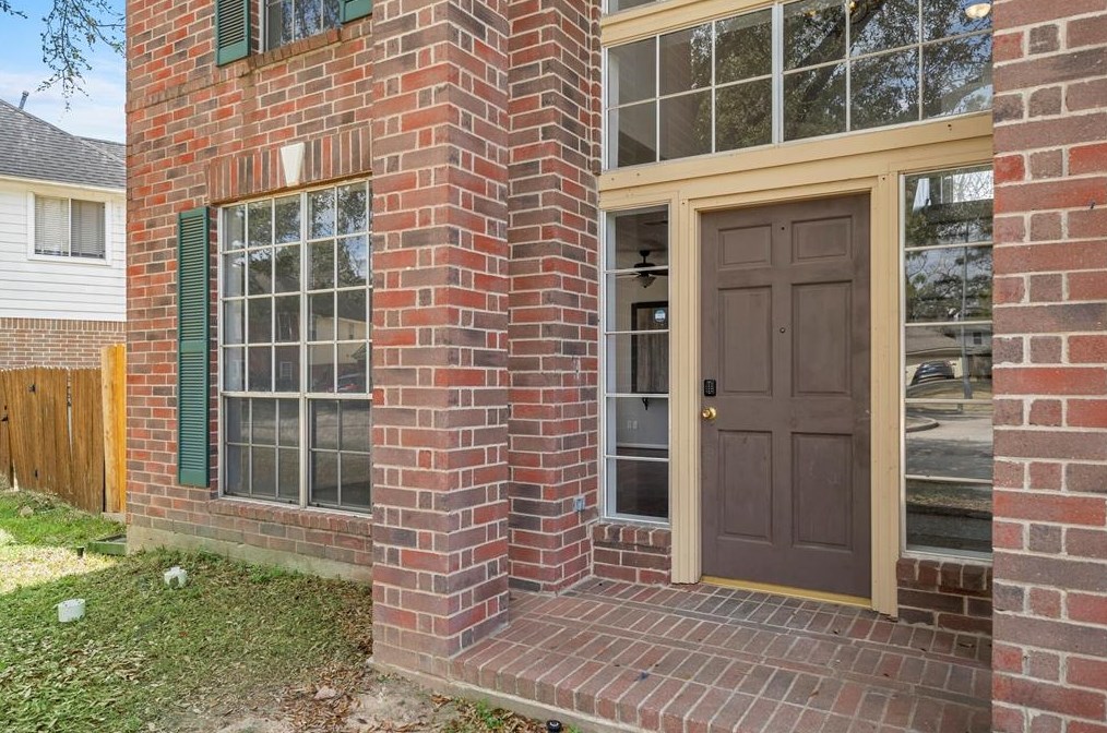 16935 Valley Palms Dr, Spring TX  77379-6392 exterior