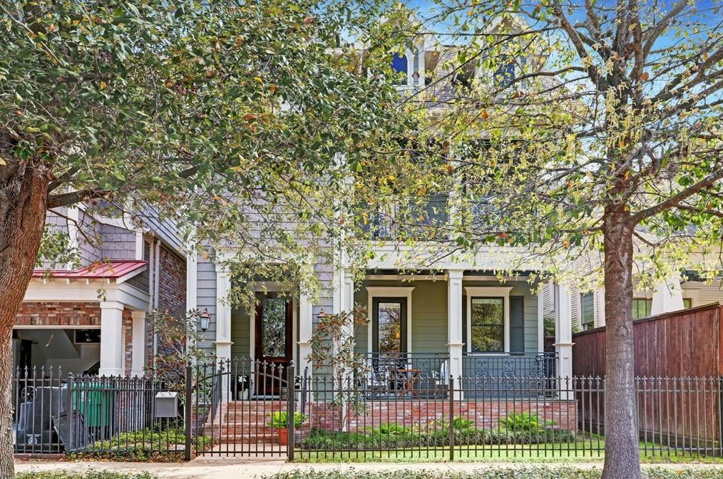 1018 Rutland St, Houston, TX 77008-6829