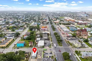 1010 27th St, Galveston, TX 77550 - Photo 32