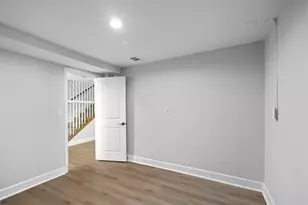 1010 27th St, Galveston, TX 77550 - Photo 12