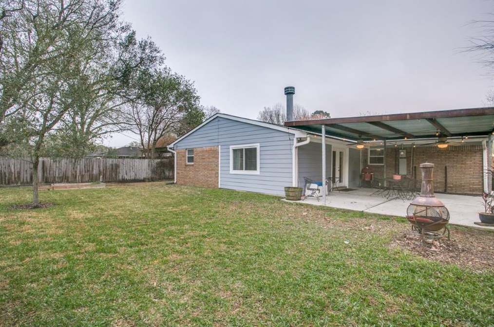 5434 Stillbrooke Dr, Houston TX  77096-5034 exterior