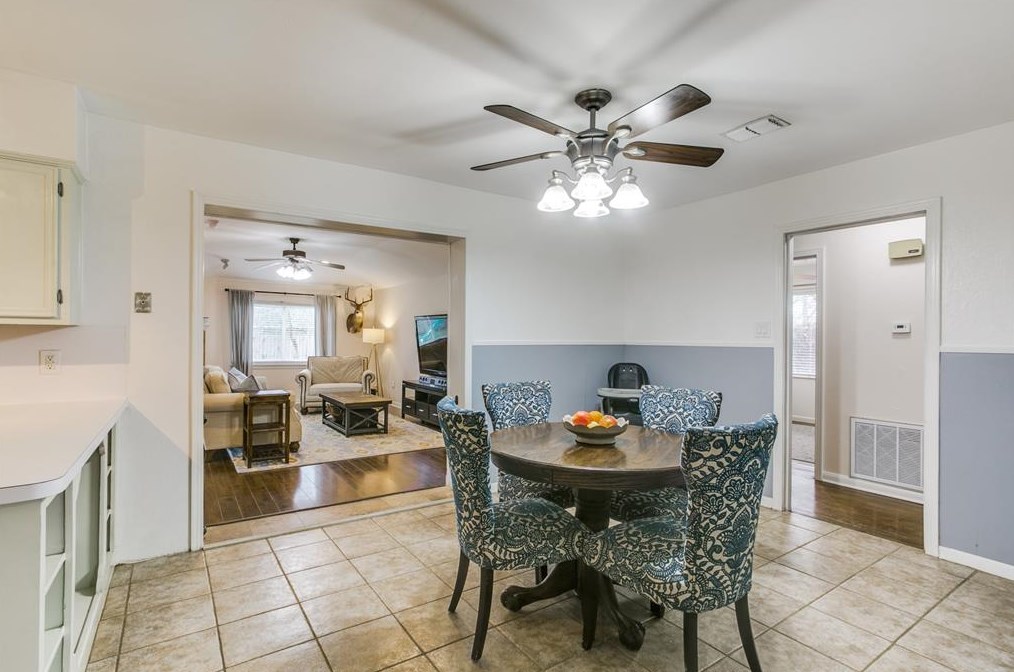5434 Stillbrooke Dr, Houston TX  77096-5034 exterior