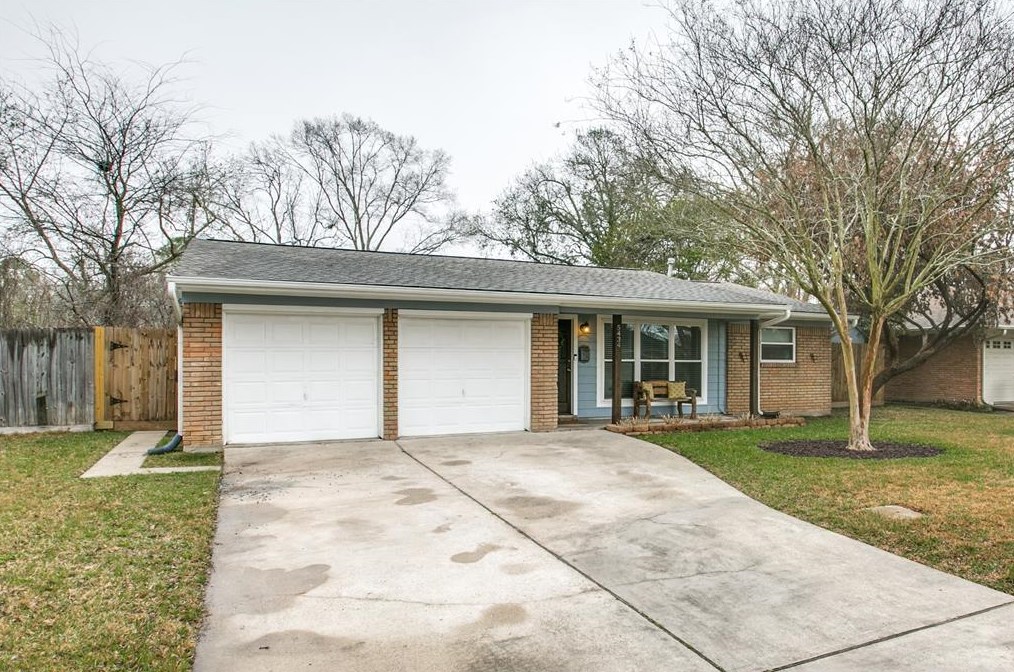 5434 Stillbrooke Dr, Houston, TX 77096-5034