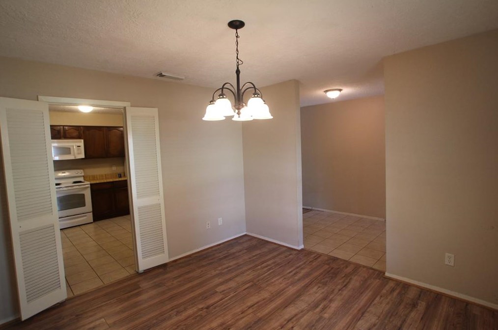 2634 Heritage Colony Dr, Houston, TX 77598