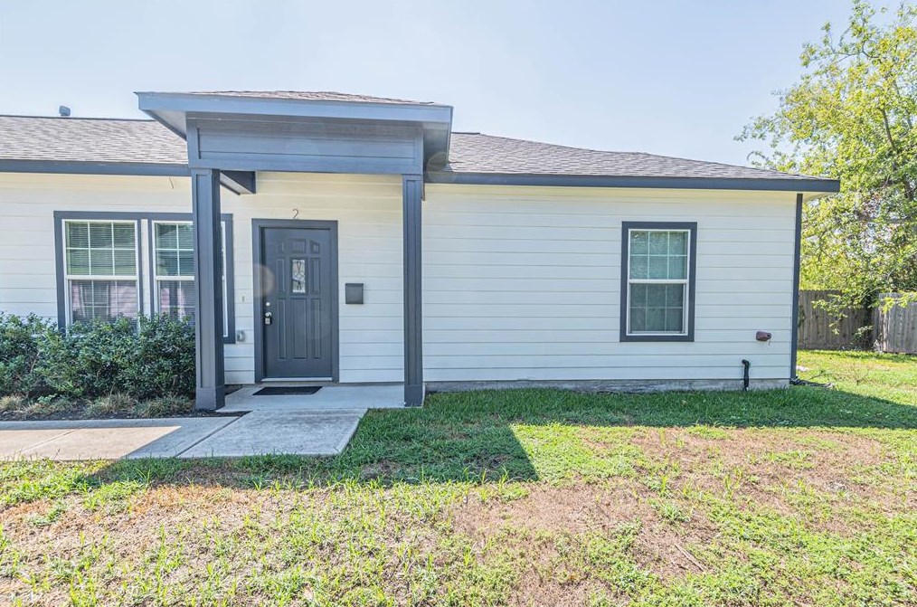 8115 Autumn Ln, Houston, TX 77016-5701