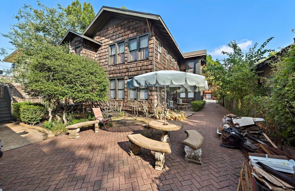 811 Sul Ross St, Houston TX  77006-4962 exterior