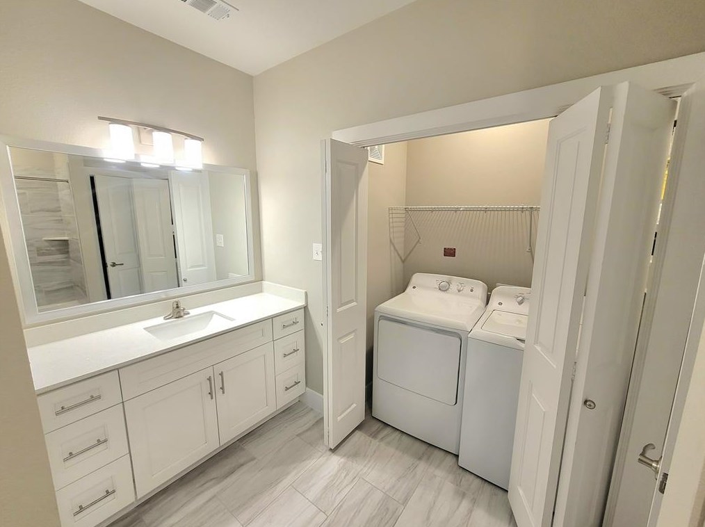 1720 Crestdale Dr, Houston TX  77080-7265 exterior