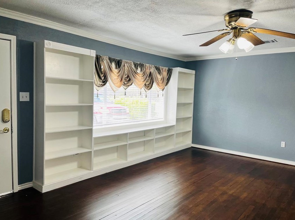 7535 Thurow St, Houston, TX 77087