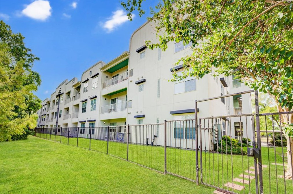 1441 East St, Houston, TX 77007-3738